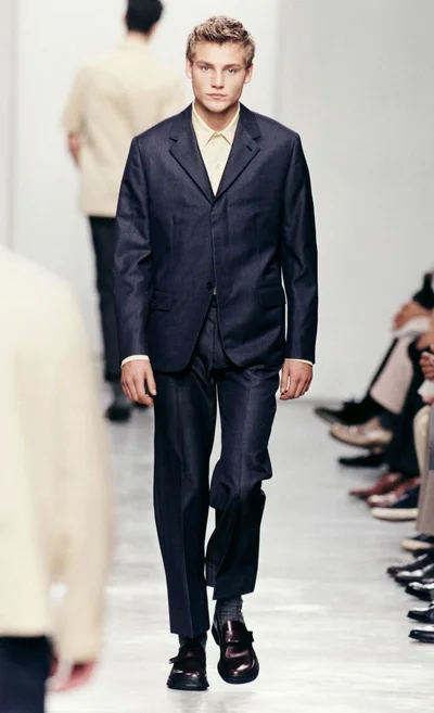 Look 16